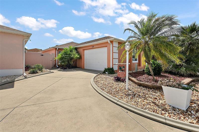 Totally Remodeled 2/2 Las Brisas Courtyard Villa