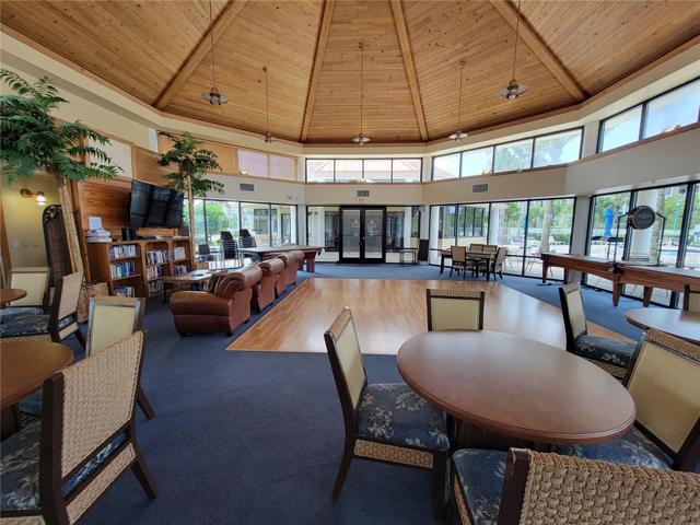 Unit in the building next to the pool