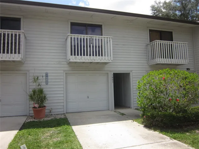 Lake Forest 2BR/1.5 Bath Townhome!