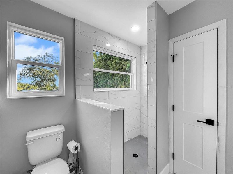 Ensuite Luxury Soaker Tub