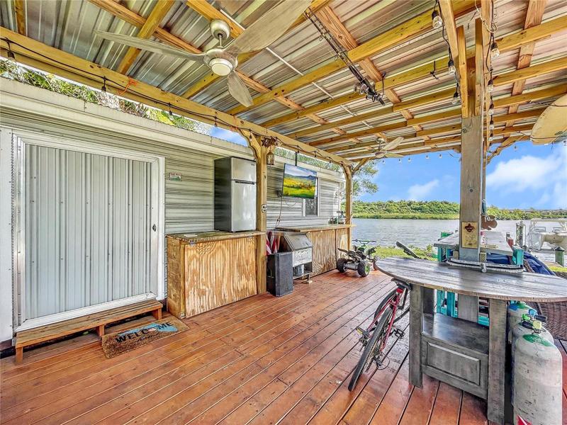 Party Deck with fans, roof, bar, TV mount
