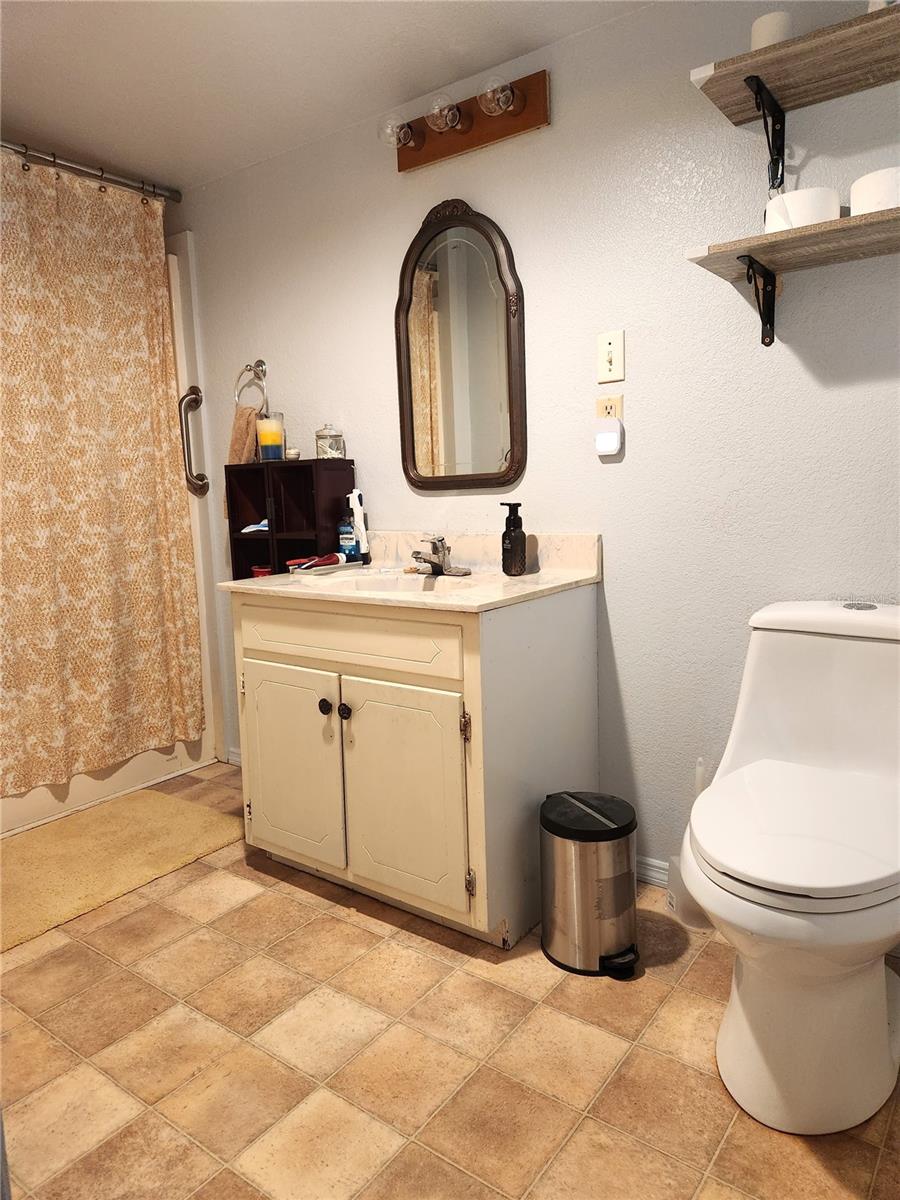 Full Bathroom