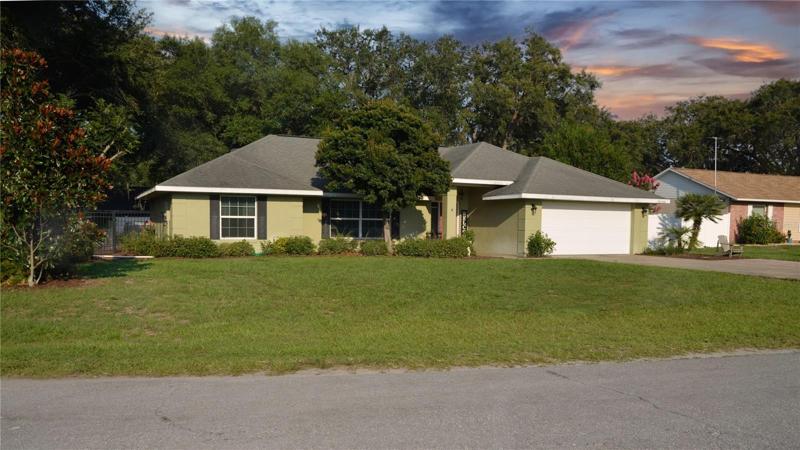 Front view of property.