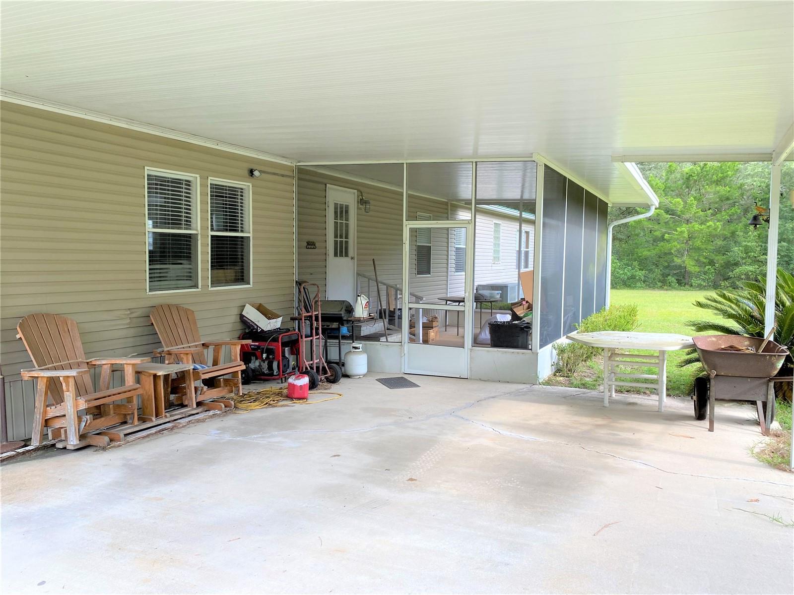 Carport &amp; Screen Room