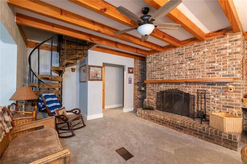 Secondary living area