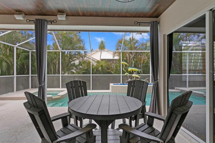 Enjoy outdoor dining on your private lanai