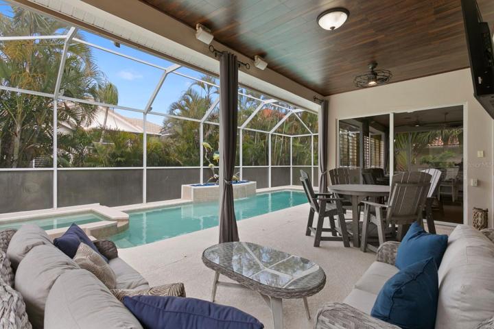 Great screen-enclosed pool