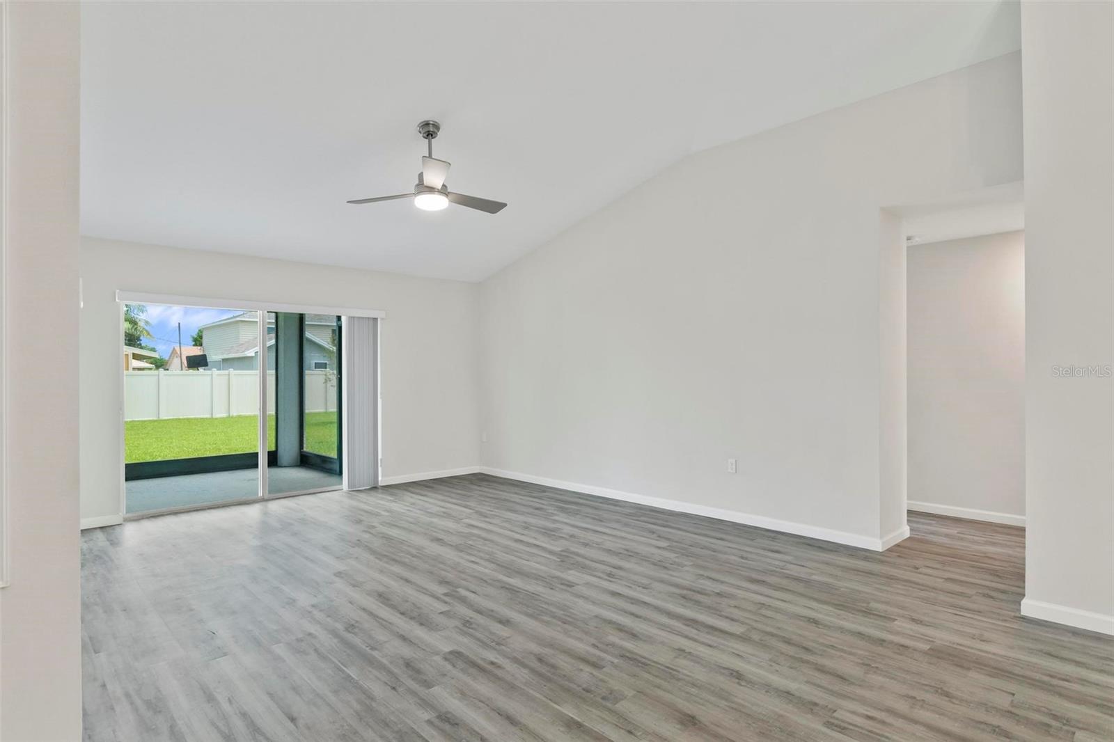 Modern Vinyl wood plank floor
