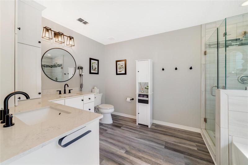 PRIMARY EN-SUITE BATH.