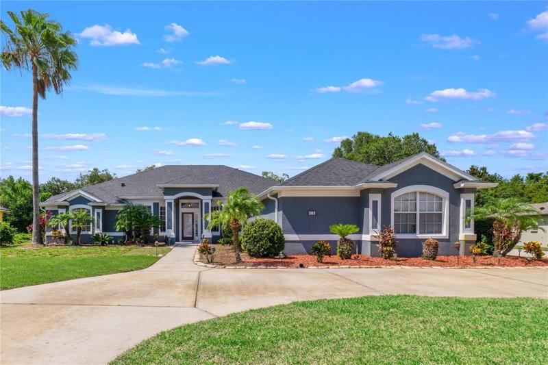 Welcome to the Glen Abbey community of Debary and this fantastic 3BD/3BA +DEN **POOL HOME** on over HALF AN ACRE, FRESHLY PAINTED inside and out and the ROOF, A/C and WATER HEATER are all under 3 years old!