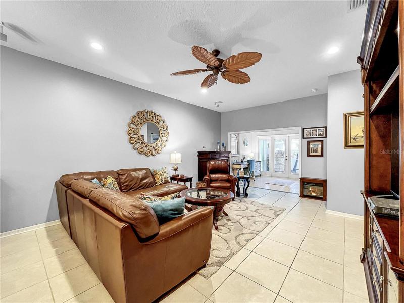 Spacious for large pieces of furniture