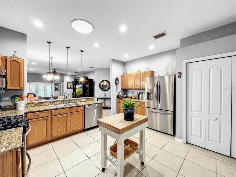 Room for island or kitchen table