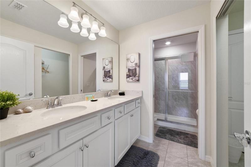 PRIMARY EN-SUITE BATH.