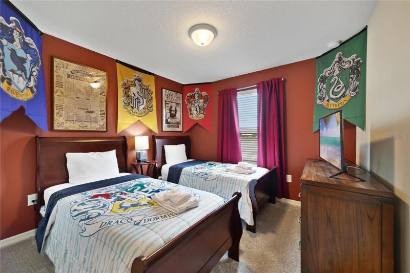 This 5BD/4.5BA townhome comes FULLY FURNISHED and has been beautifully designed to maximize the resort feel of this lovely home and community!