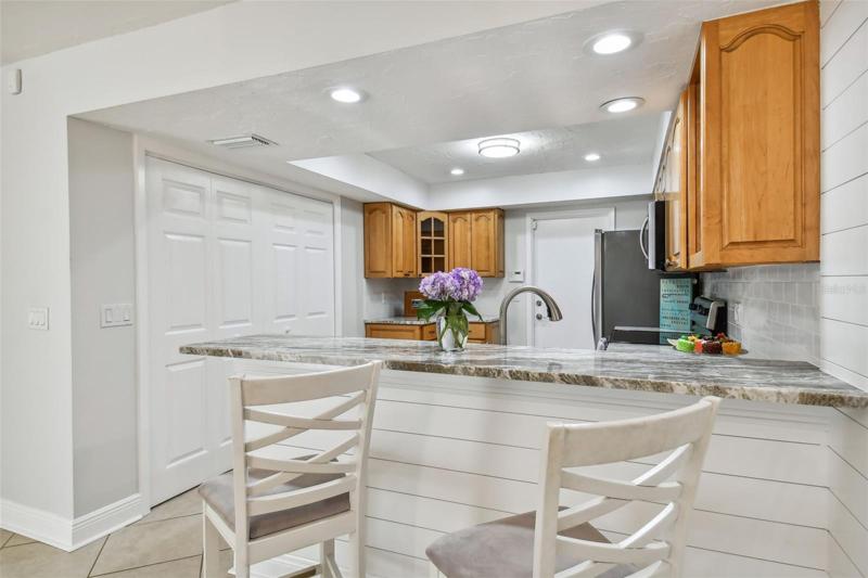 Convenient breakfast bar