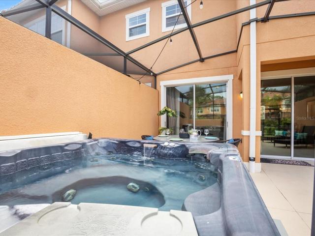 Screened-In Patio w/ Hot Tub