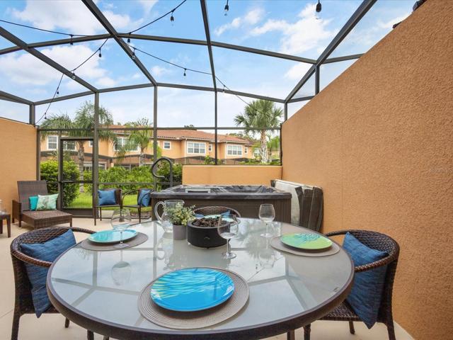 Screened-In Patio w/ Hot Tub