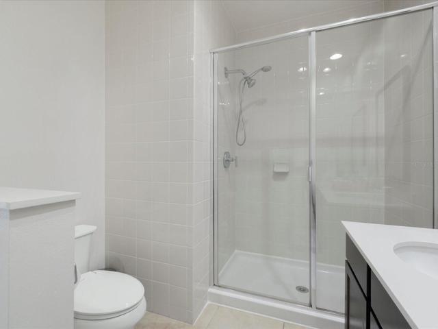 Guest Bathroom-Full