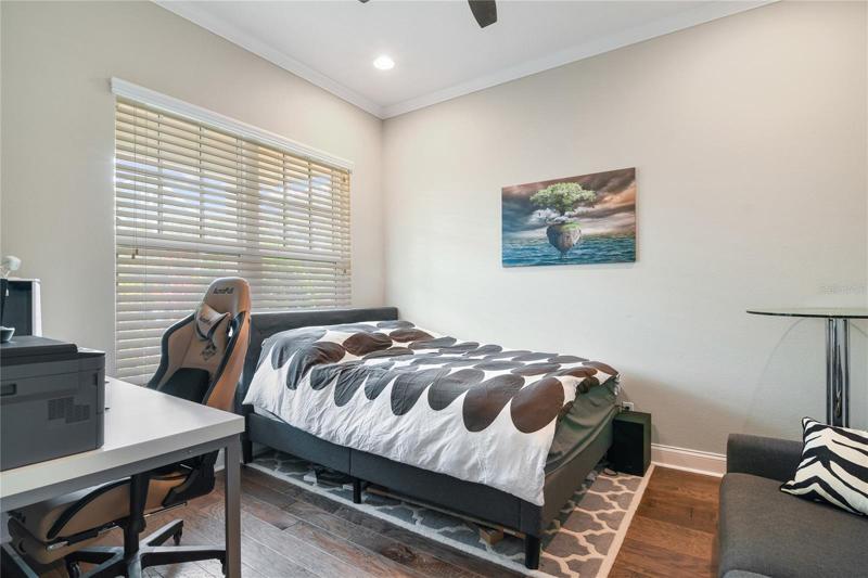 BONUS/OFFICE space or perfect 4TH BEDROOM!
