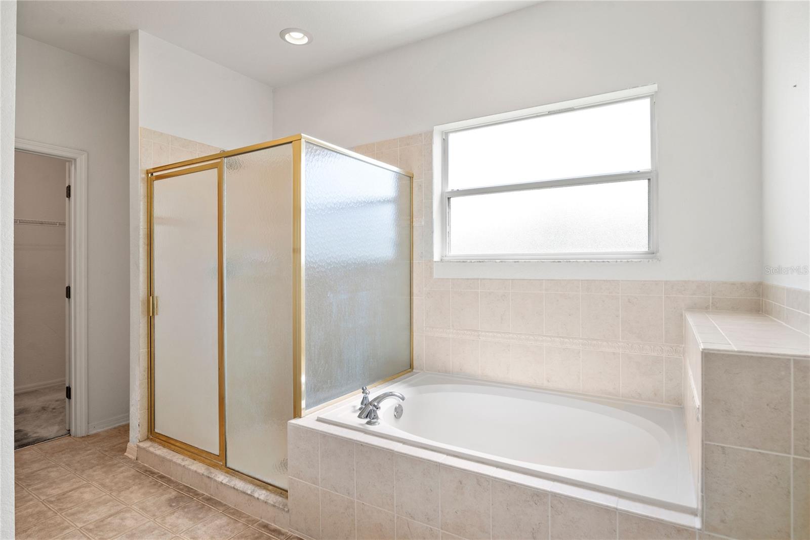Stand Up Shower with Garden Tub