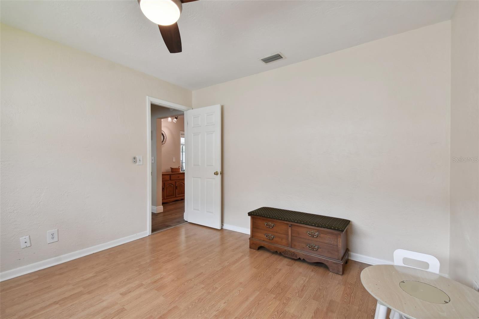 Guest bedroom