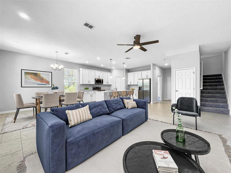 Living room/ dining combo