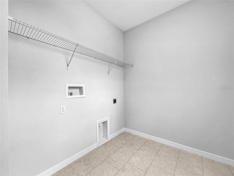Big size laundry room
