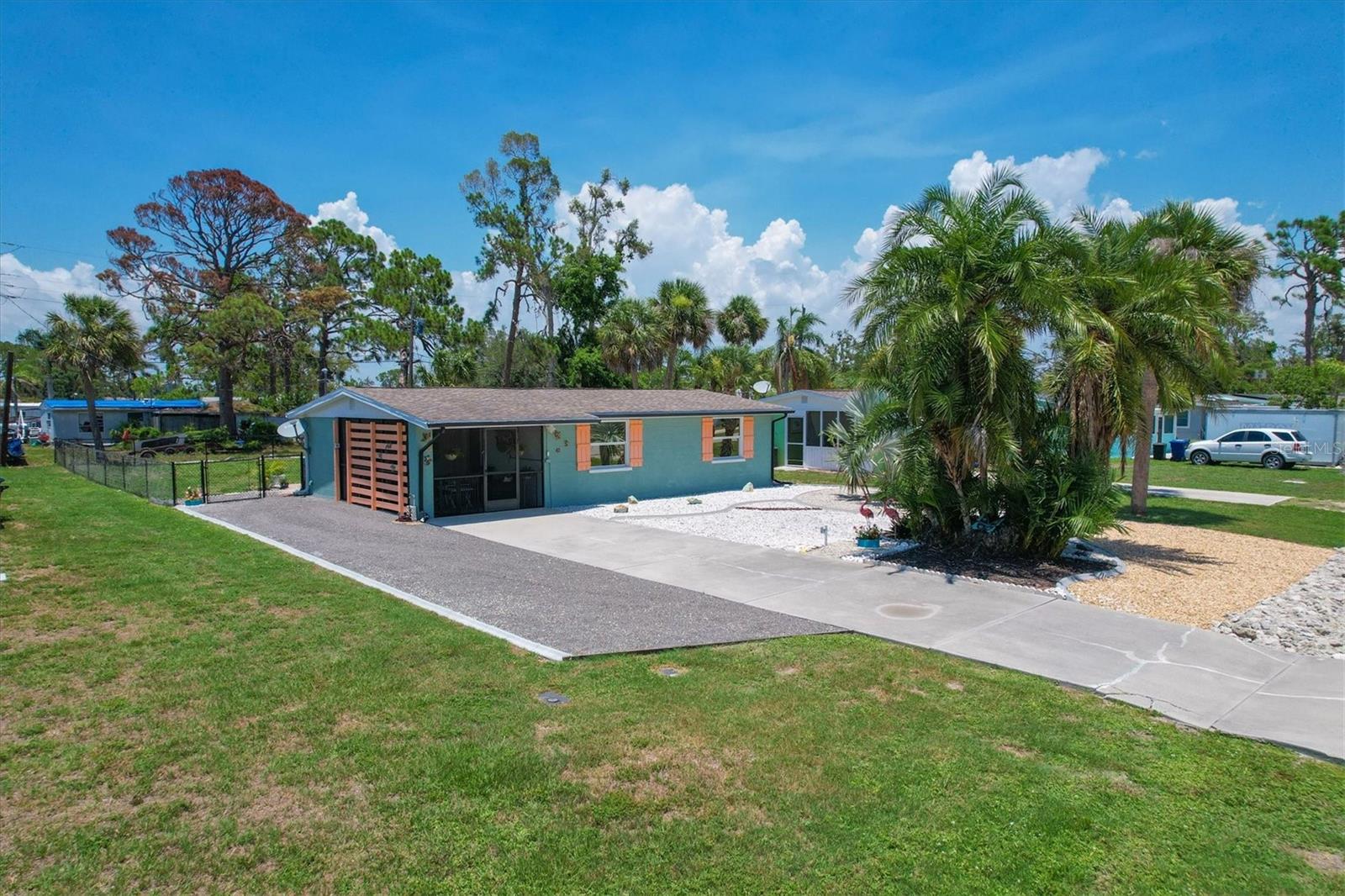 320 E Fray Street, Englewood, Florida 34223, 1 Bedroom Bedrooms, ,1 BathroomBathrooms,Residential,For Sale,FRAY,D6131274