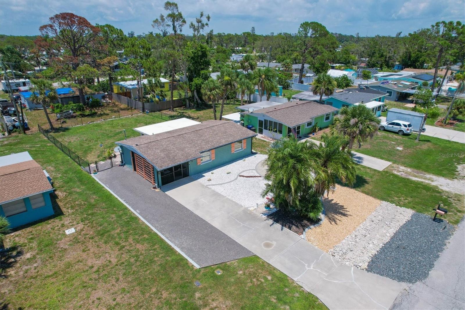 320 E Fray Street, Englewood, Florida 34223, 1 Bedroom Bedrooms, ,1 BathroomBathrooms,Residential,For Sale,FRAY,D6131274