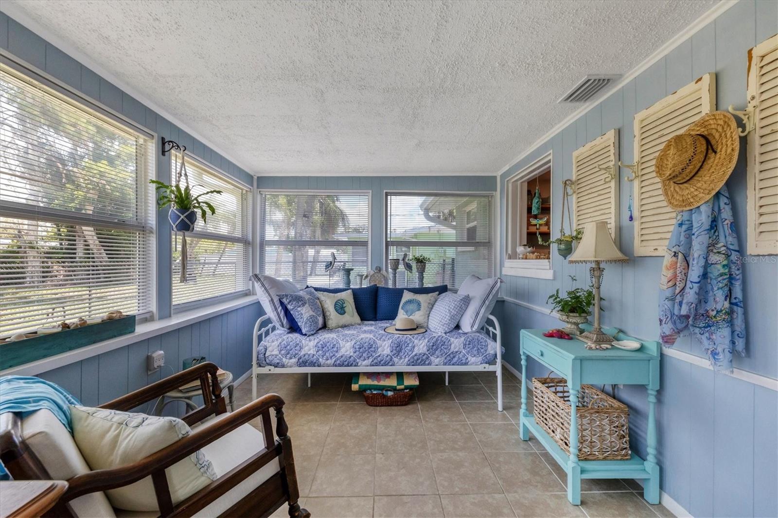 320 E Fray Street, Englewood, Florida 34223, 1 Bedroom Bedrooms, ,1 BathroomBathrooms,Residential,For Sale,FRAY,D6131274