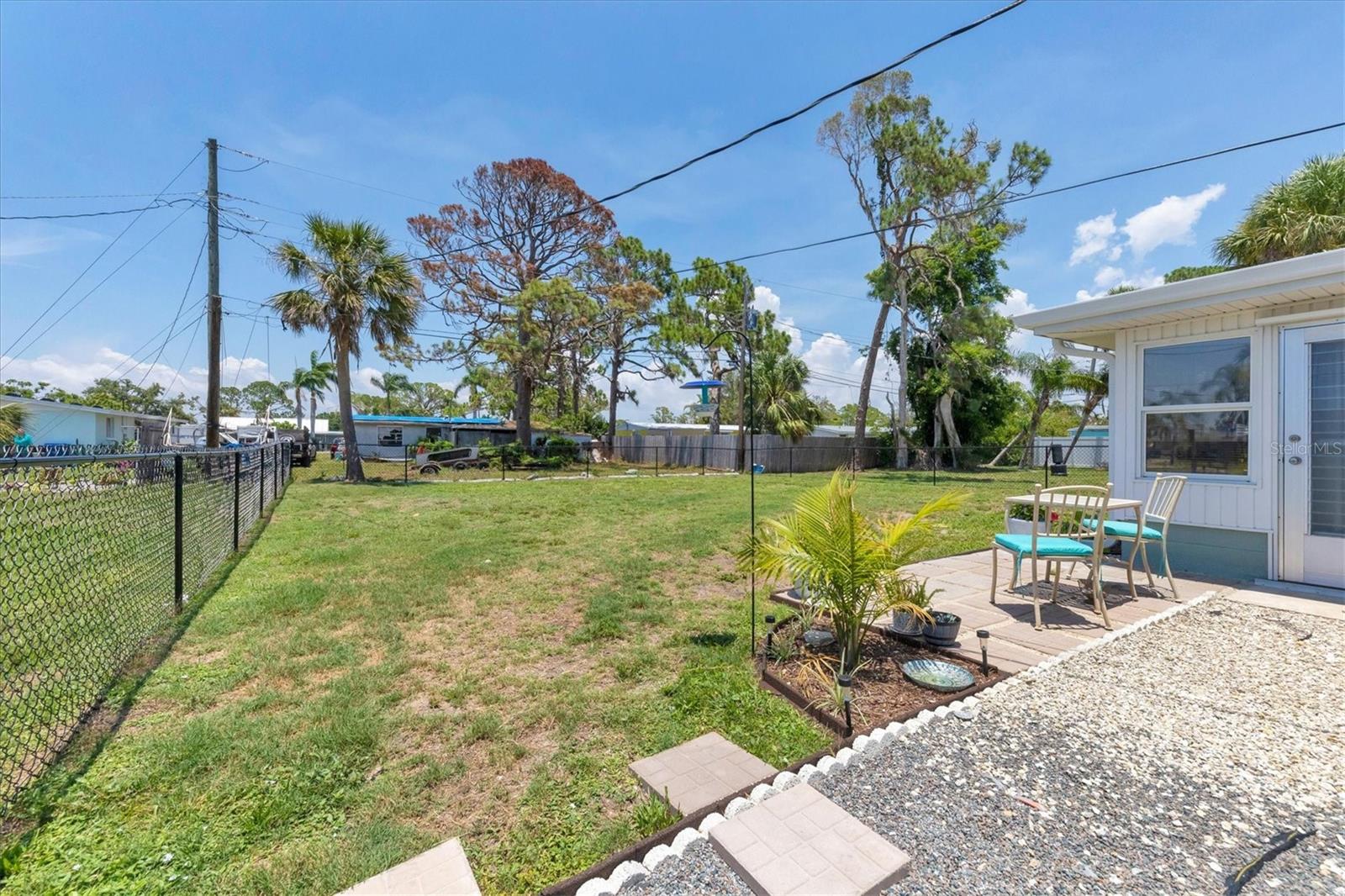 320 E Fray Street, Englewood, Florida 34223, 1 Bedroom Bedrooms, ,1 BathroomBathrooms,Residential,For Sale,FRAY,D6131274