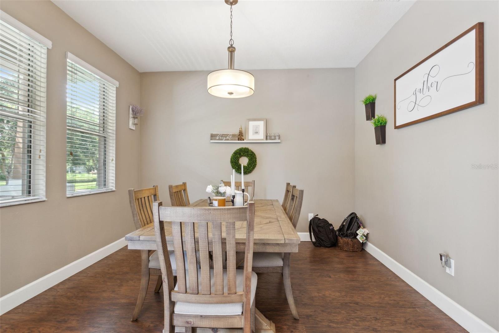 4909 Oakline View Drive, Lithia, Florida 33547, 4 Bedrooms Bedrooms, ,3 BathroomsBathrooms,Residential,For Sale,OAKLINE VIEW,T3455686