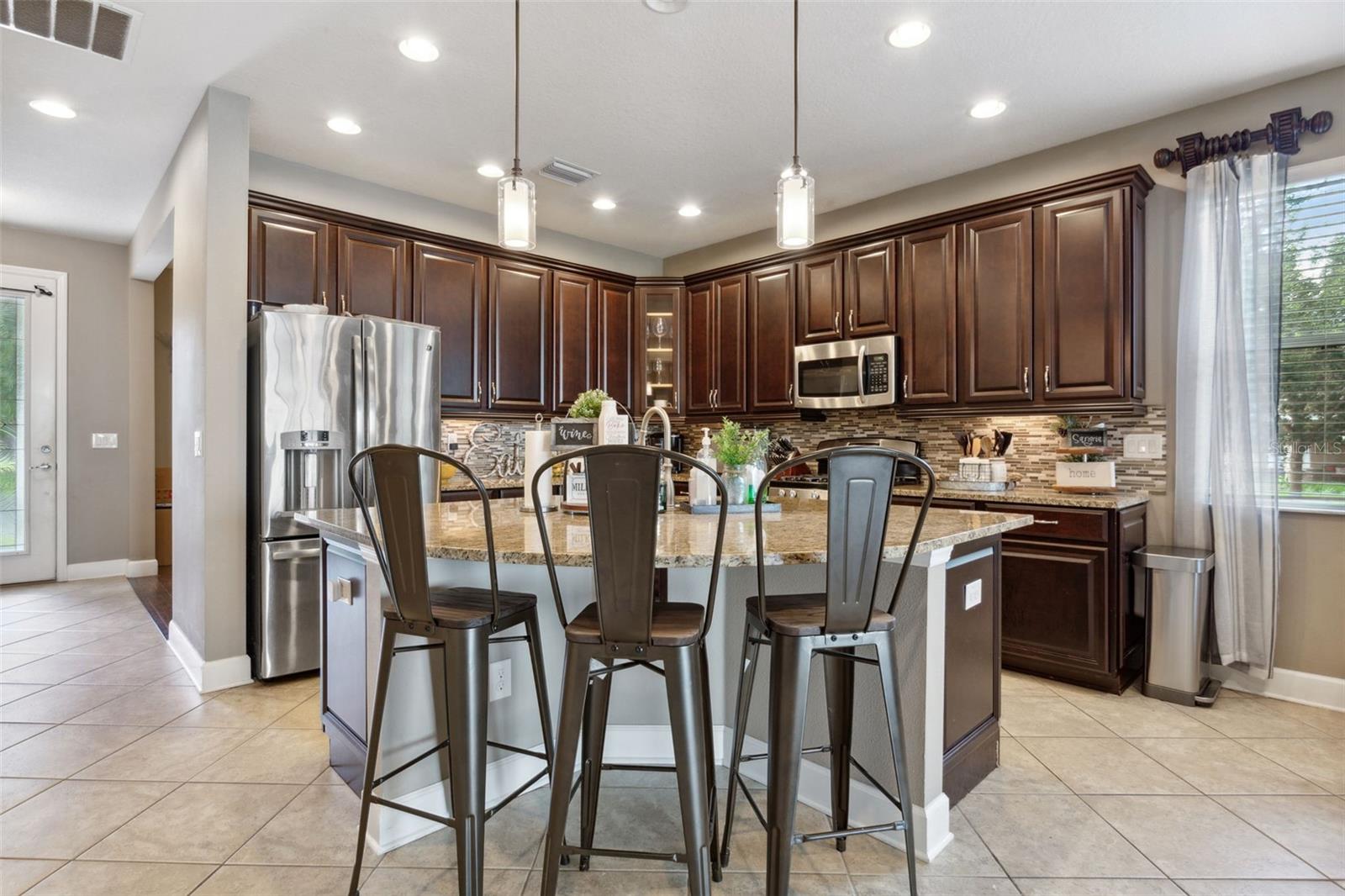 4909 Oakline View Drive, Lithia, Florida 33547, 4 Bedrooms Bedrooms, ,3 BathroomsBathrooms,Residential,For Sale,OAKLINE VIEW,T3455686