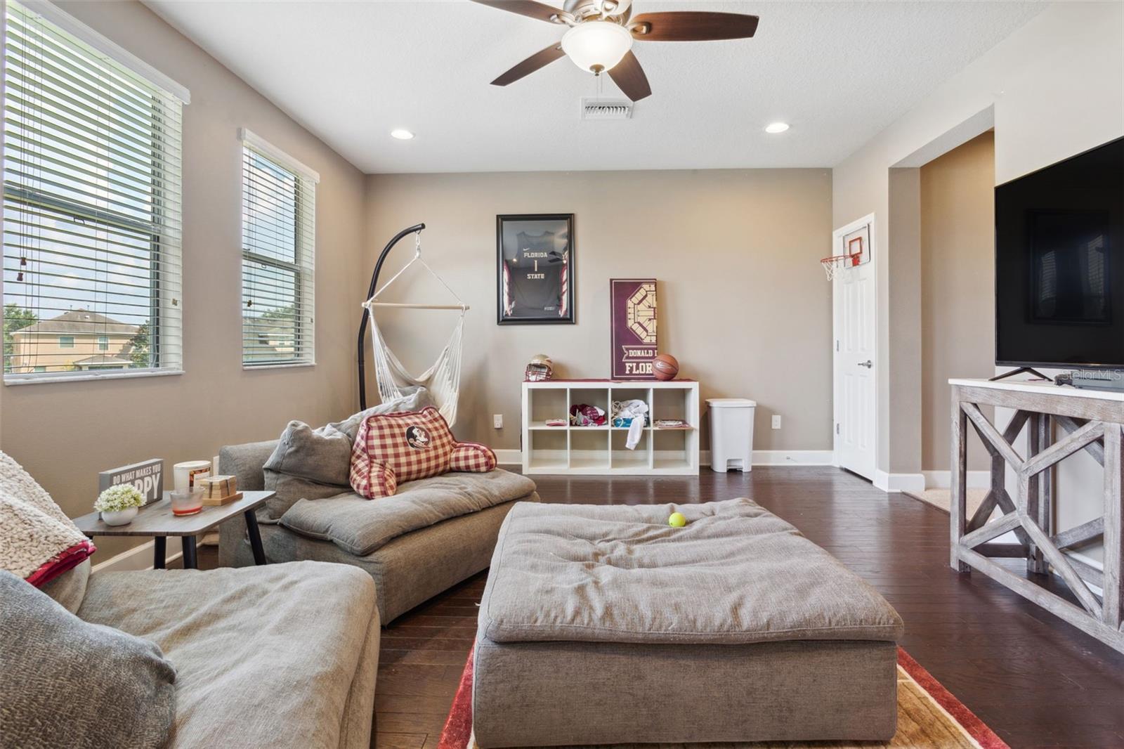 4909 Oakline View Drive, Lithia, Florida 33547, 4 Bedrooms Bedrooms, ,3 BathroomsBathrooms,Residential,For Sale,OAKLINE VIEW,T3455686
