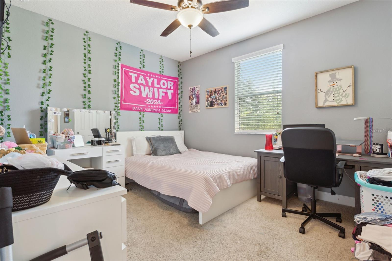 4909 Oakline View Drive, Lithia, Florida 33547, 4 Bedrooms Bedrooms, ,3 BathroomsBathrooms,Residential,For Sale,OAKLINE VIEW,T3455686