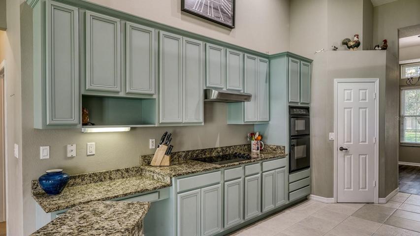 Spacious pantry , double oven, stainless steel appliances.
