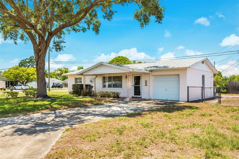Welcome to 10833 111th Place N Largo, Florida