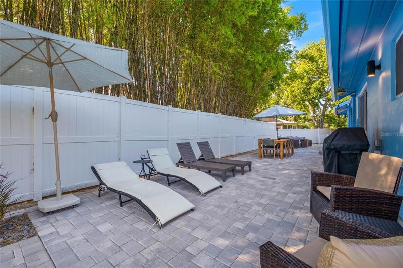 Lots of space to relax and entertain