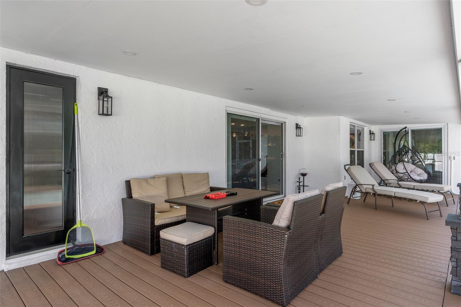 Covered porch and screened-in pool