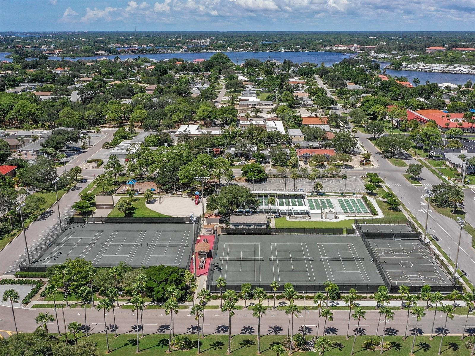 1057 Tuscany Boulevard, Venice, Florida 34292, 4 Bedrooms Bedrooms, ,3 BathroomsBathrooms,Residential,For Sale,TUSCANY,N6127535