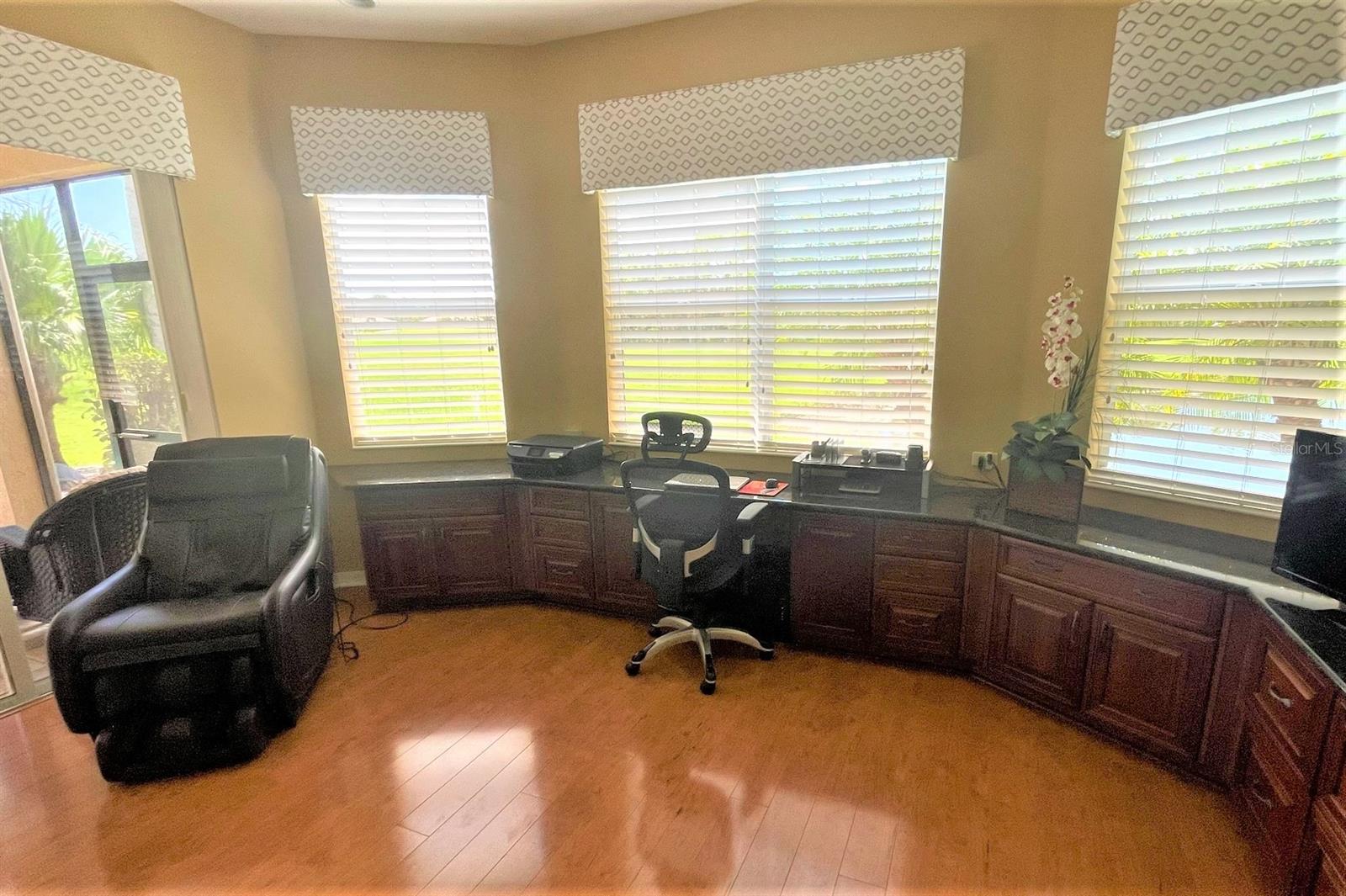 1057 Tuscany Boulevard, Venice, Florida 34292, 4 Bedrooms Bedrooms, ,3 BathroomsBathrooms,Residential,For Sale,TUSCANY,N6127535