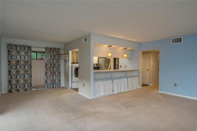 Dining/Kitchen