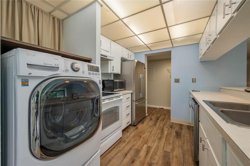 LG Washer/Dryer Combo