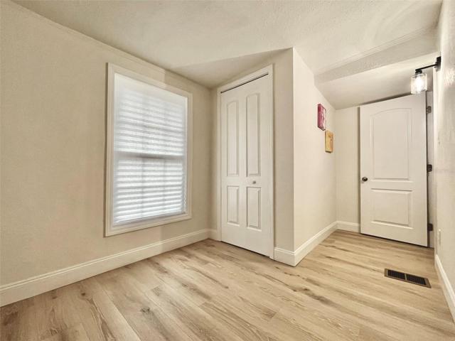 Bedroom 3 can be kid's room or office