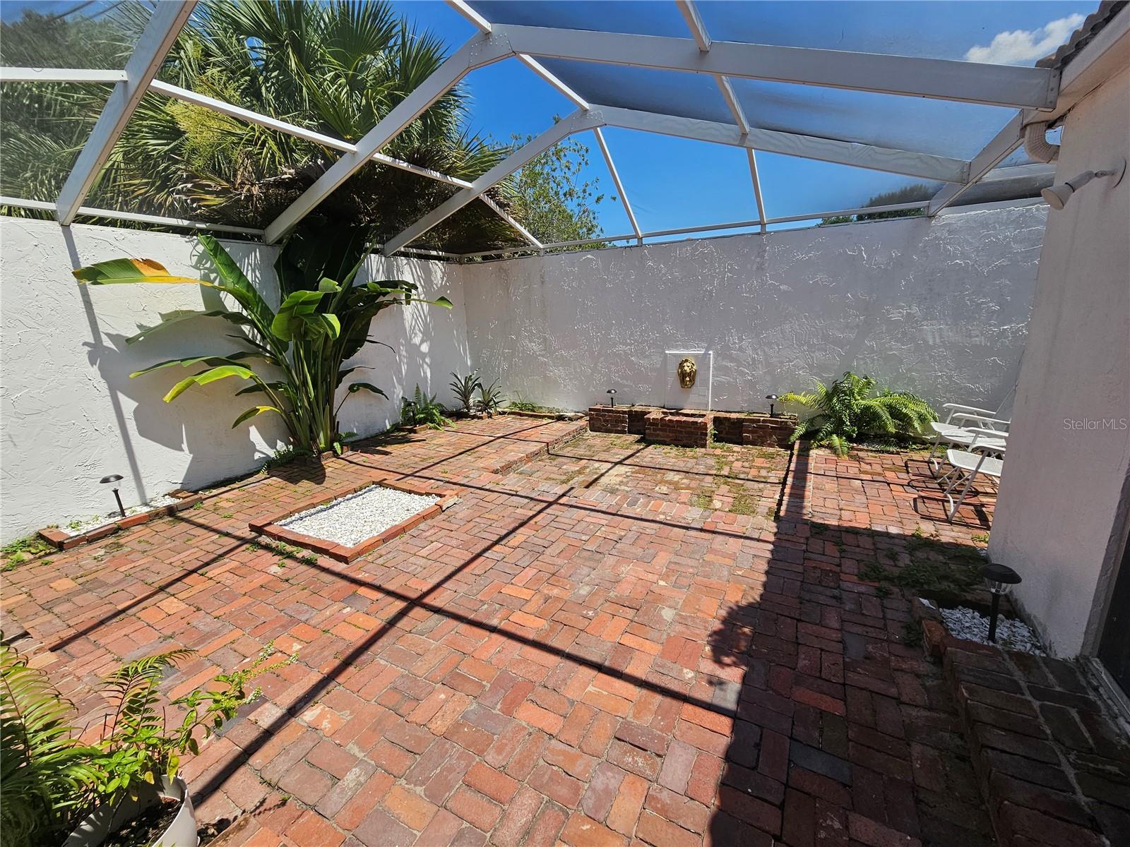 Large Screened Back Patio