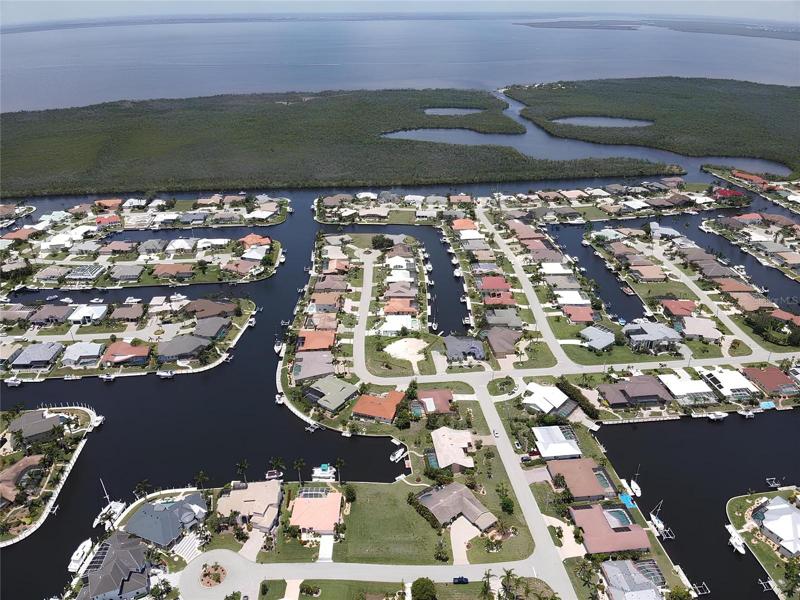 Explore Charlotte Harbor, the barrier islands and Gulf of Mexico.