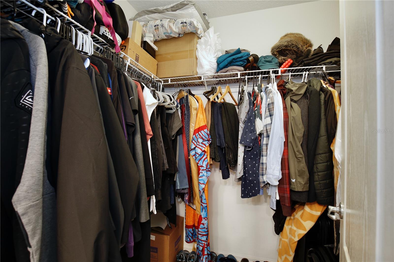 Walk-in closet MB #1