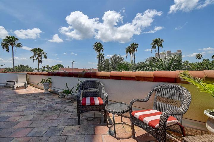 PRIVATE TERRACE