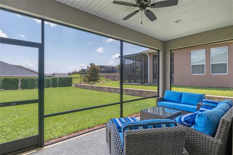 SPACIOUS SCREENED IN LANAI