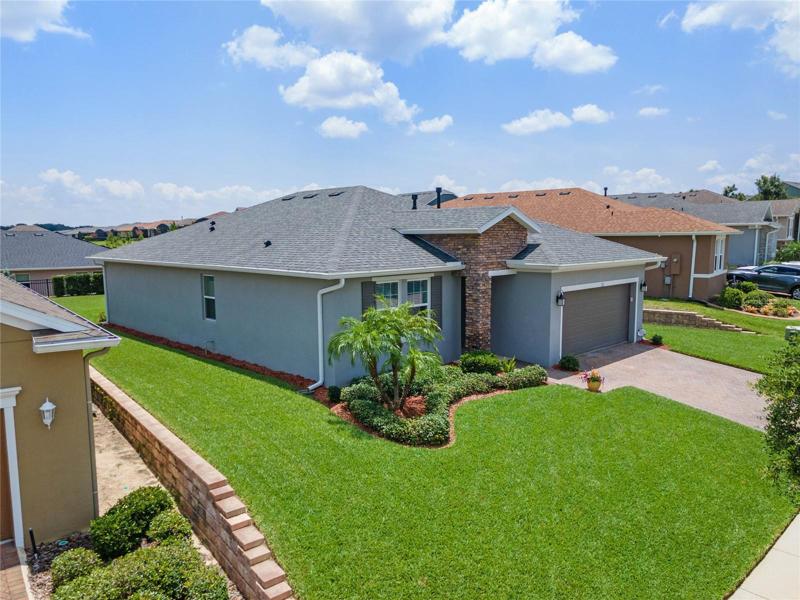 Nicely Elevated Lot